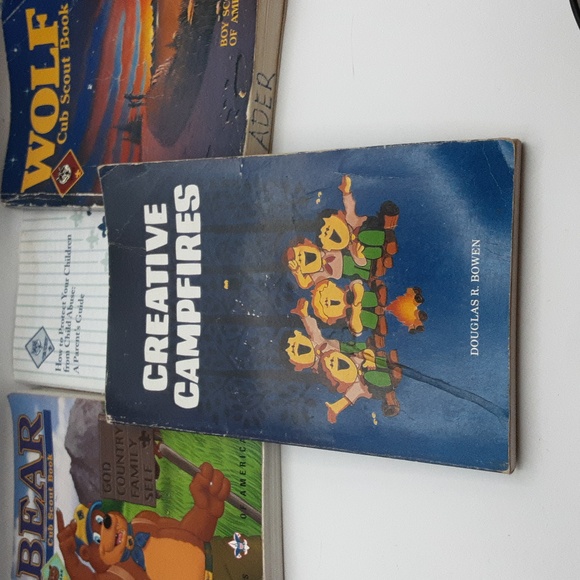 Vintage Cub Scout Books From Late 80s-Late 90s - Picture 2 of 8